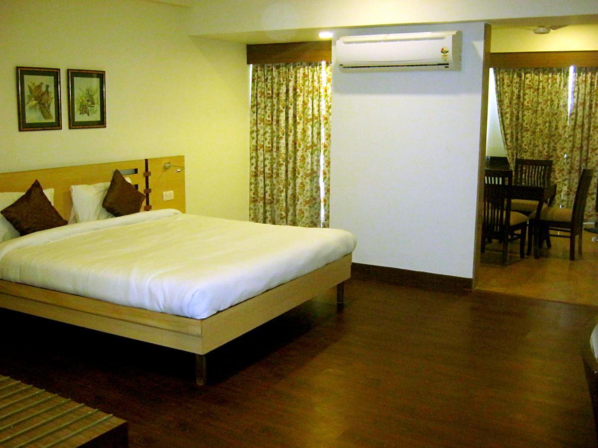 Savoy Greens Hotel Kasauli Esterno foto
