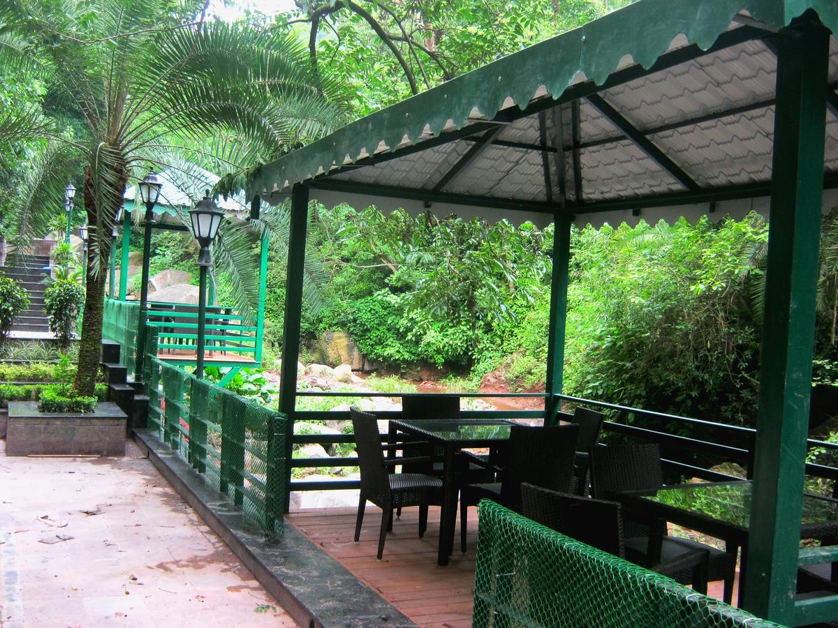 Savoy Greens Hotel Kasauli Esterno foto