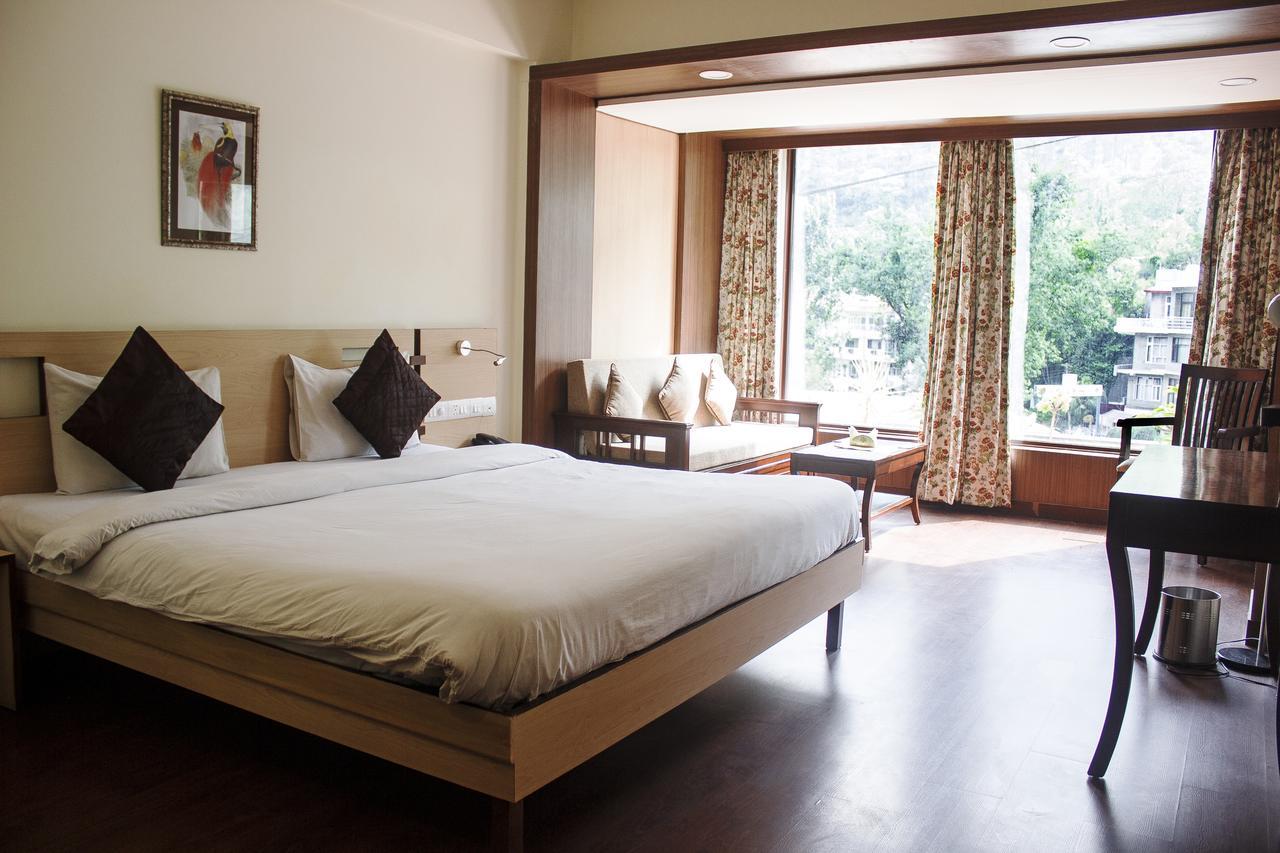 Savoy Greens Hotel Kasauli Esterno foto
